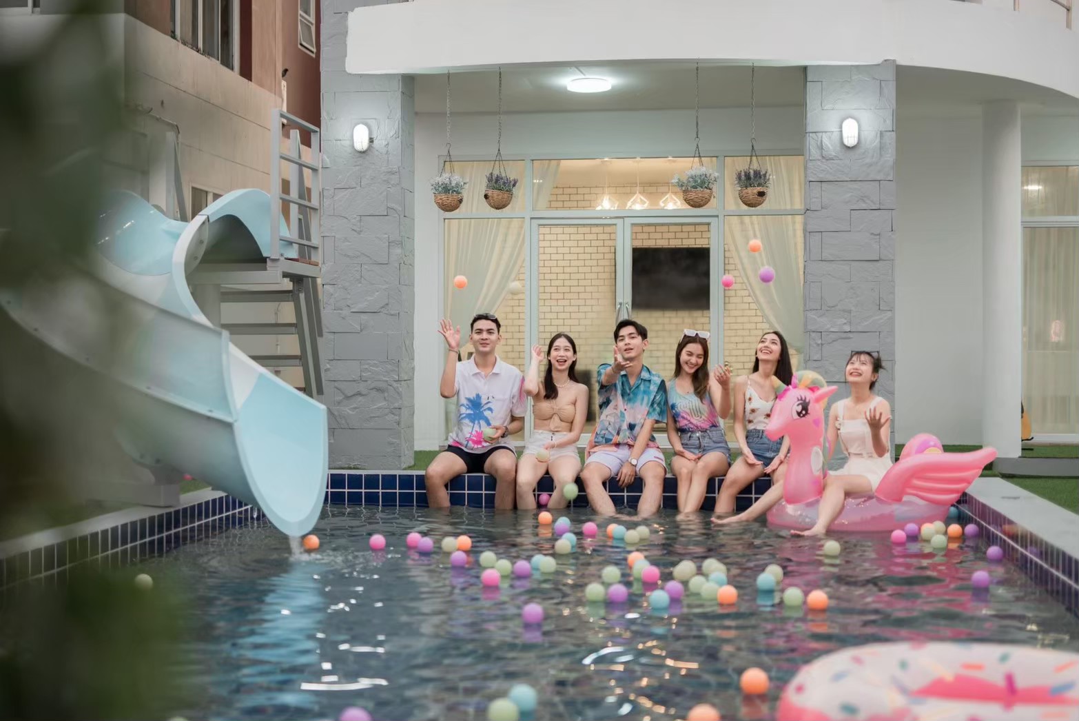 HR15046 บ้านพักติดทะเล The Sandy Beach Villa