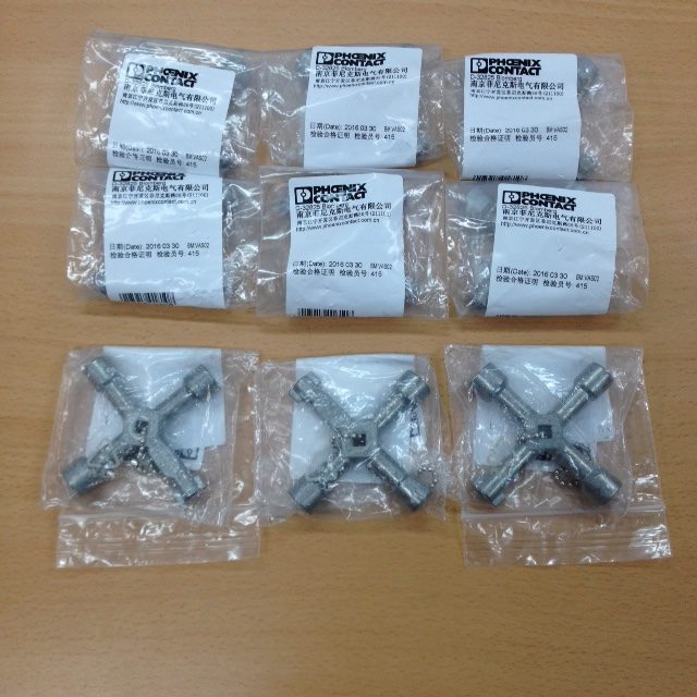 กุญแจตู้คอนโทรลแบบ 4 แฉก PHOENIX CONTACT เยอรมัน กุญแจตู้ควบคุมไฟฟ้า กูญแจเปิดตู้ MDB 100.-