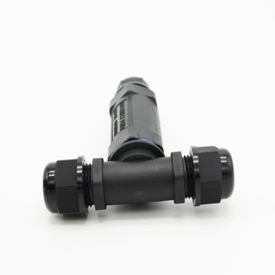 ข้อต่อสายไฟกันน้ำ แบบตัว T ใช้กับสายไฟฟ้า เบอร์ 0.5 ถึง 2.5 mm² 5 เส้น แบบขันน็อต
