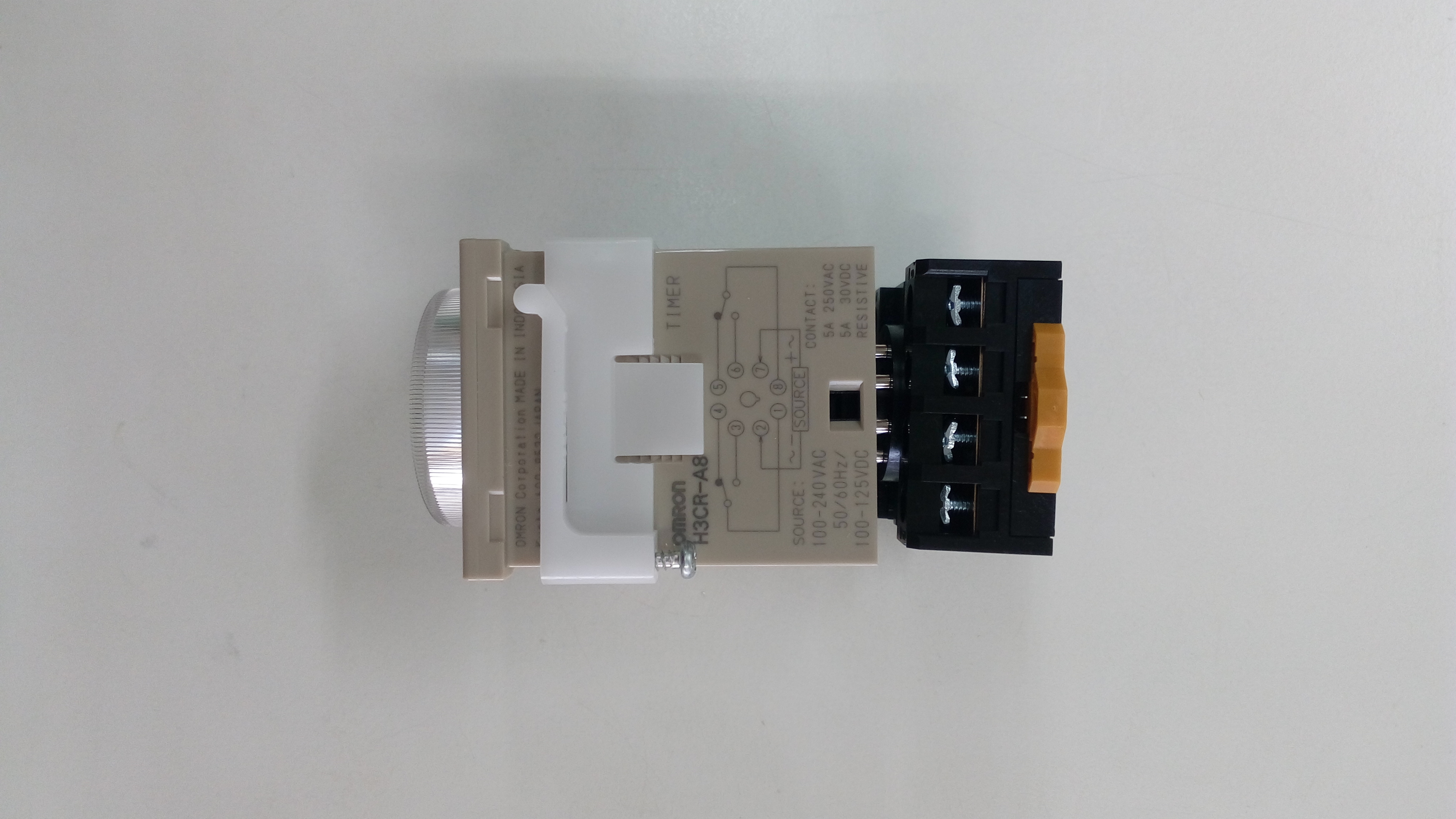 OMRON Adapter ยึดอุปกรณ์หน้าตู้ ขนาด 48*48 mm