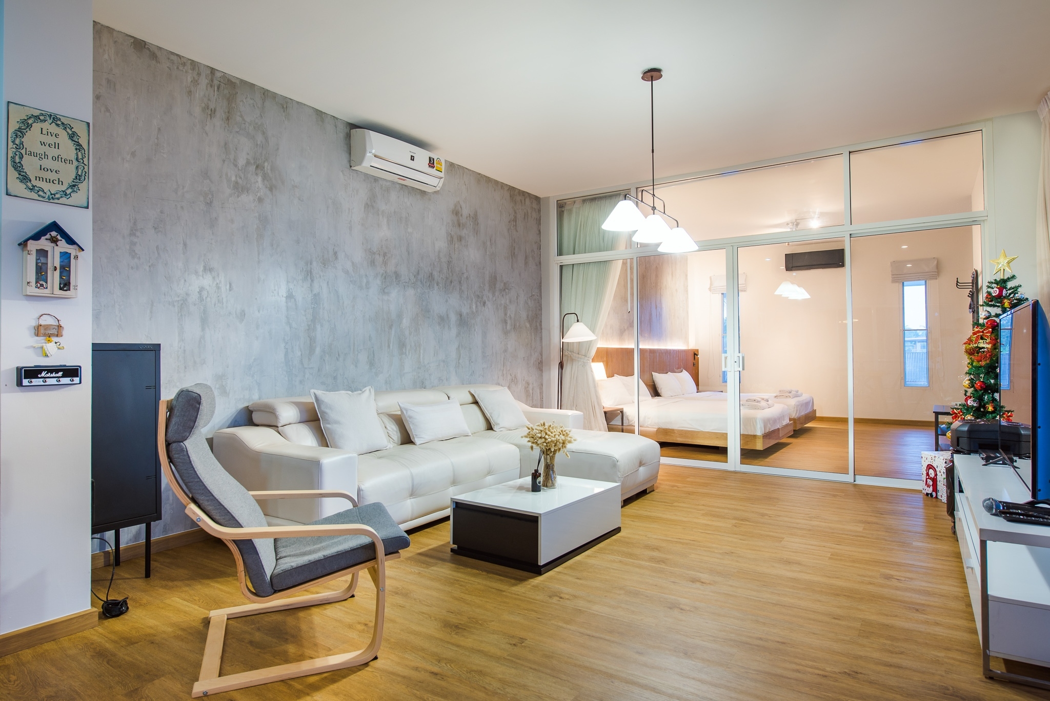 HR15044 บ้านพักติดทะเล กุยบุรี The Cozy Beach Villa