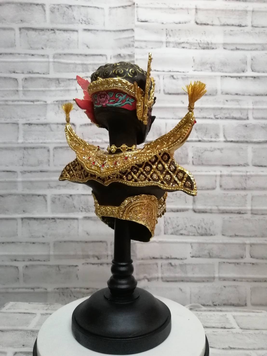 หุ่นพระพิราพ พร้อมฐานไม้สีดำ