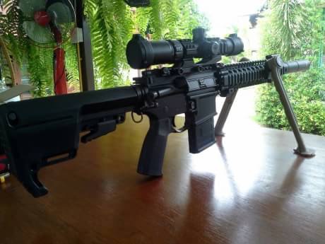 New.ขาทราย Vltor M4 / M16 และปืนที่มีรางหน้า จับประกับหน้า สีดำ สีทราย ราคาพิเศษ