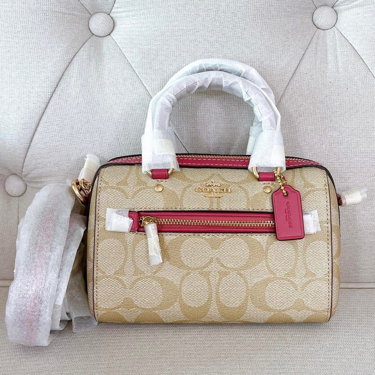 กระเป๋าสะพายข้าง ทรงหมอน Coach แท้ รุ่น C9947 สีชมพู