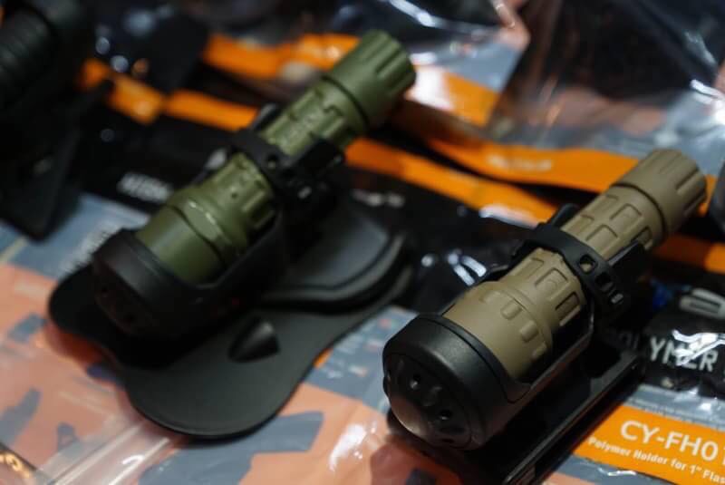 New.ชุดไฟฉาย SureFire LED พร้อม ซองไฟฉาย ครบชุด ราคาพิเศษ (ดูสินค้าทั้งหมดจากเวป www.bkkboy.lnwshop.com) #บริการส่งไปรษณีย์ #ขนส่งเอกชน และ #แมสเซ็นเจอร์ สอบถามราคา ข้อมูลสินค้า ☎ K บอย 080-5946344 หรือติดตามเราได้ที่แฟนเพจ 〓Line@ :@bkkboy (ใส่ @ ด