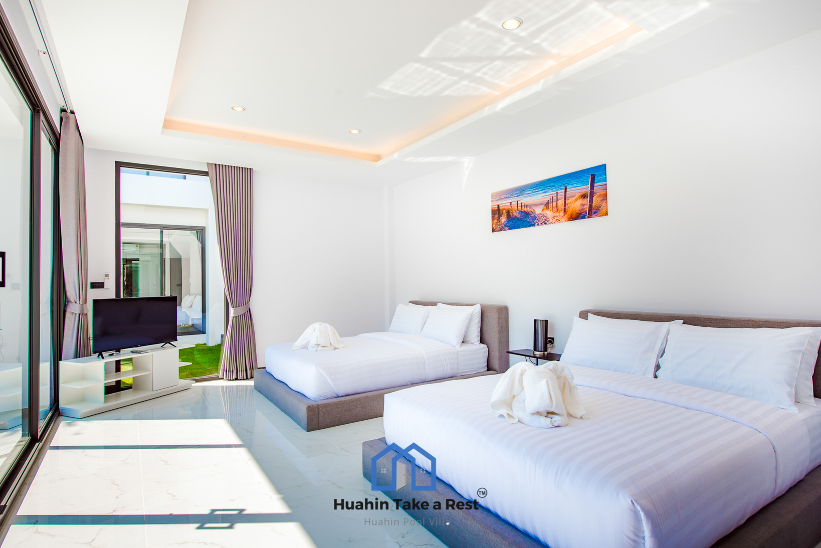 HR15039 บ้านพักติดทะเลหัวหิน The Premium Beach Villa Hua Hin