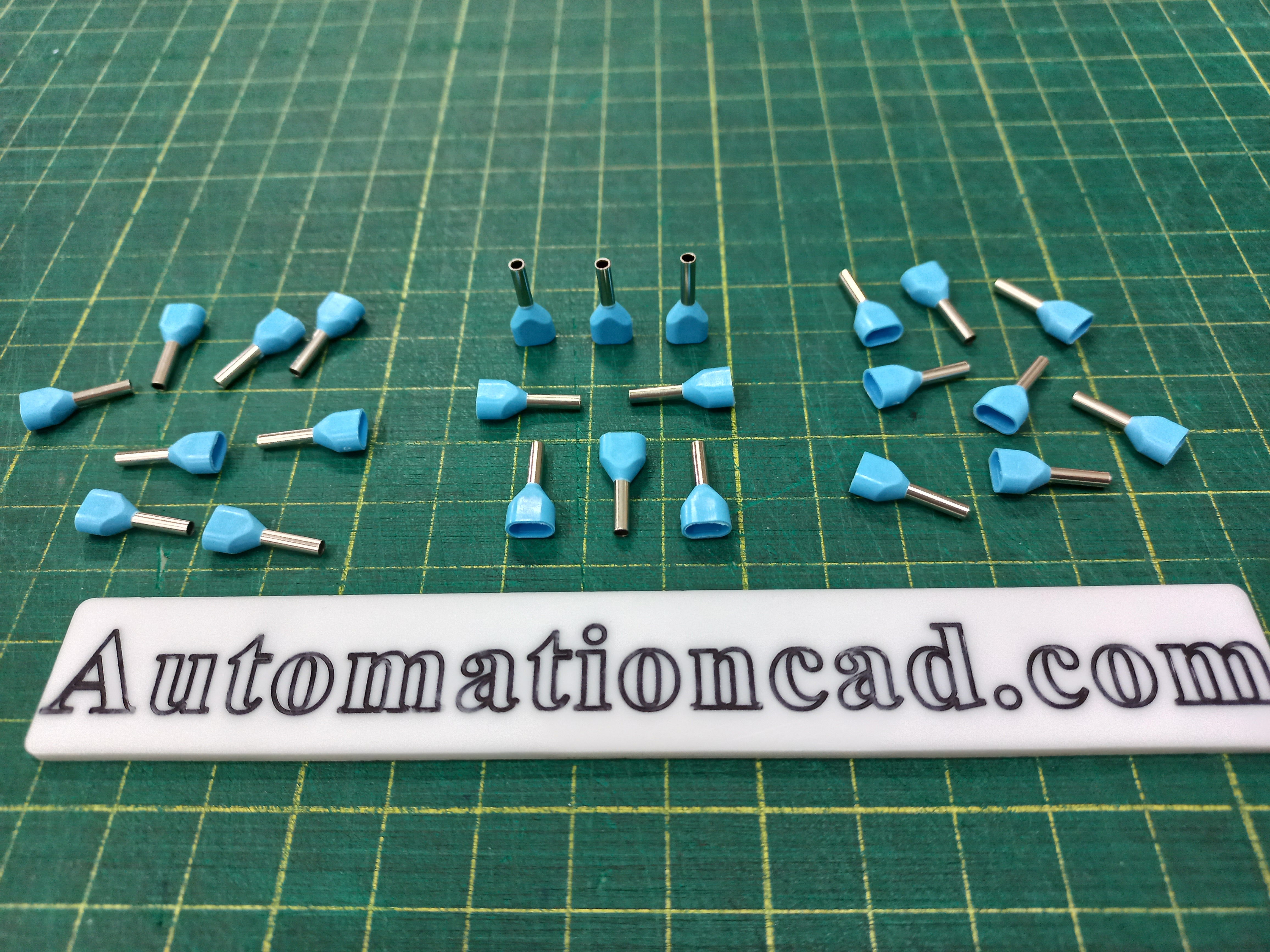 หางปลาคอร์เอ็น แบบคู่หุ้ม สีฟ้า ONKA-8162 ใช้กับสาย 0.75 sq.mm ข้อต่อย้ำปลายสาย หางปลา Twin