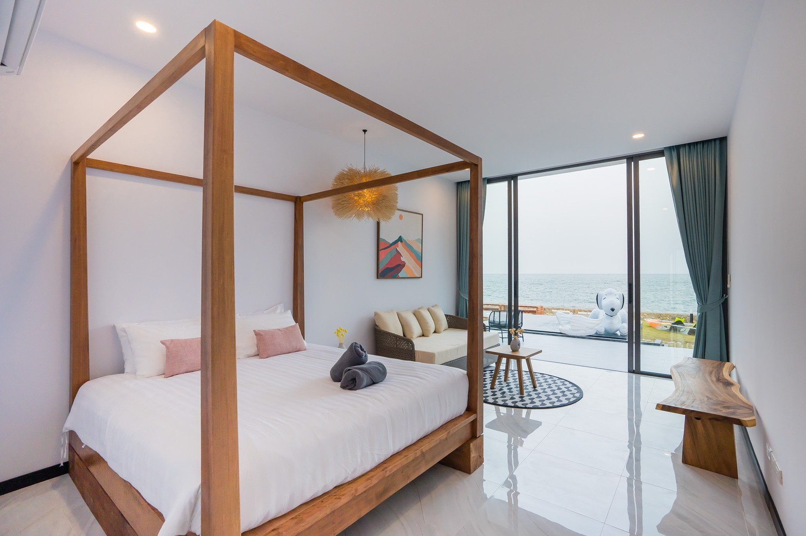 HR15060 บ้านพักติดทะเลชะอำ The Leon Beach Pool Villa Cha Am