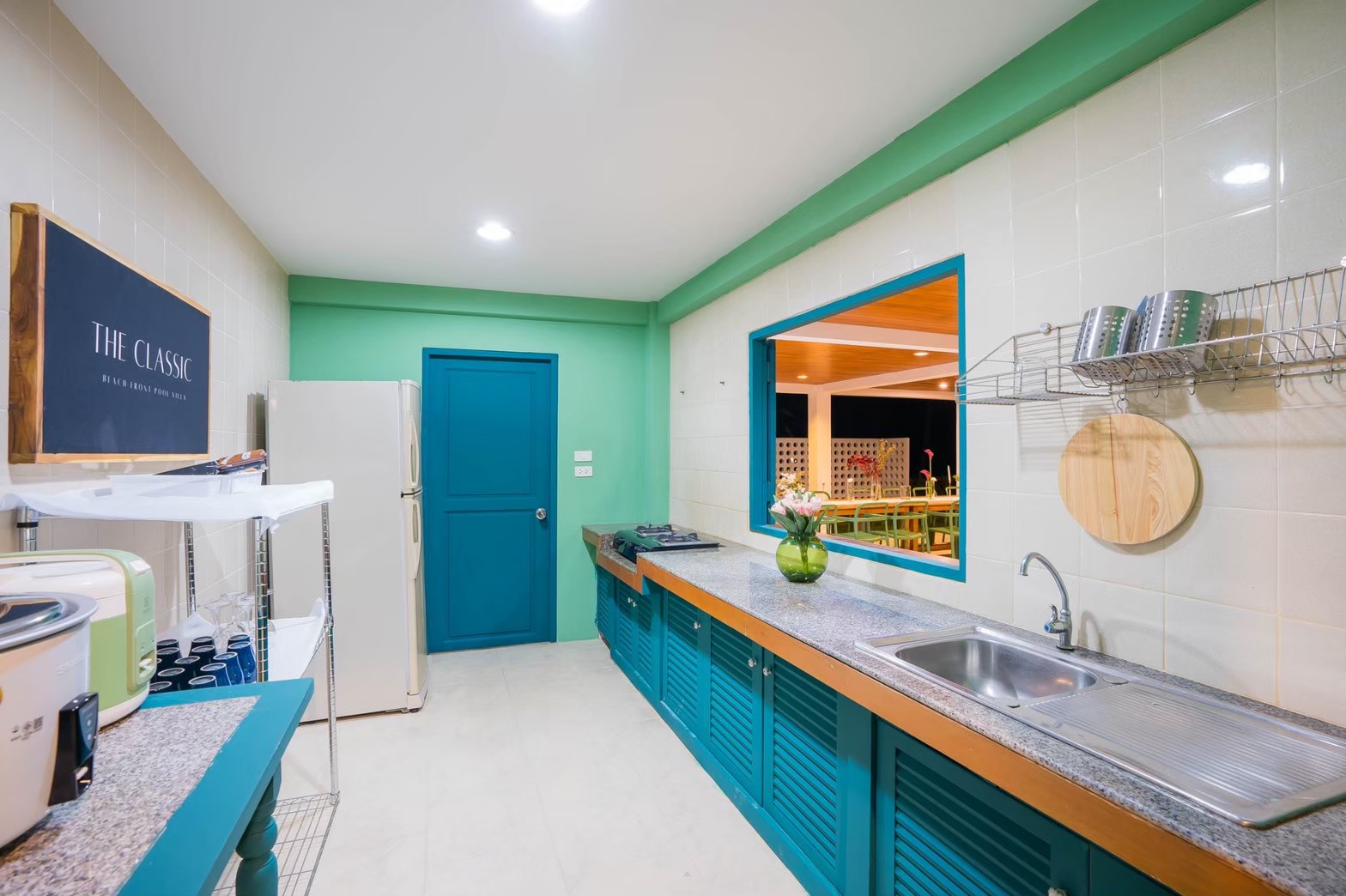 HR15050 บ้านพักติดทะเล The Century Beach Villa Cha Am