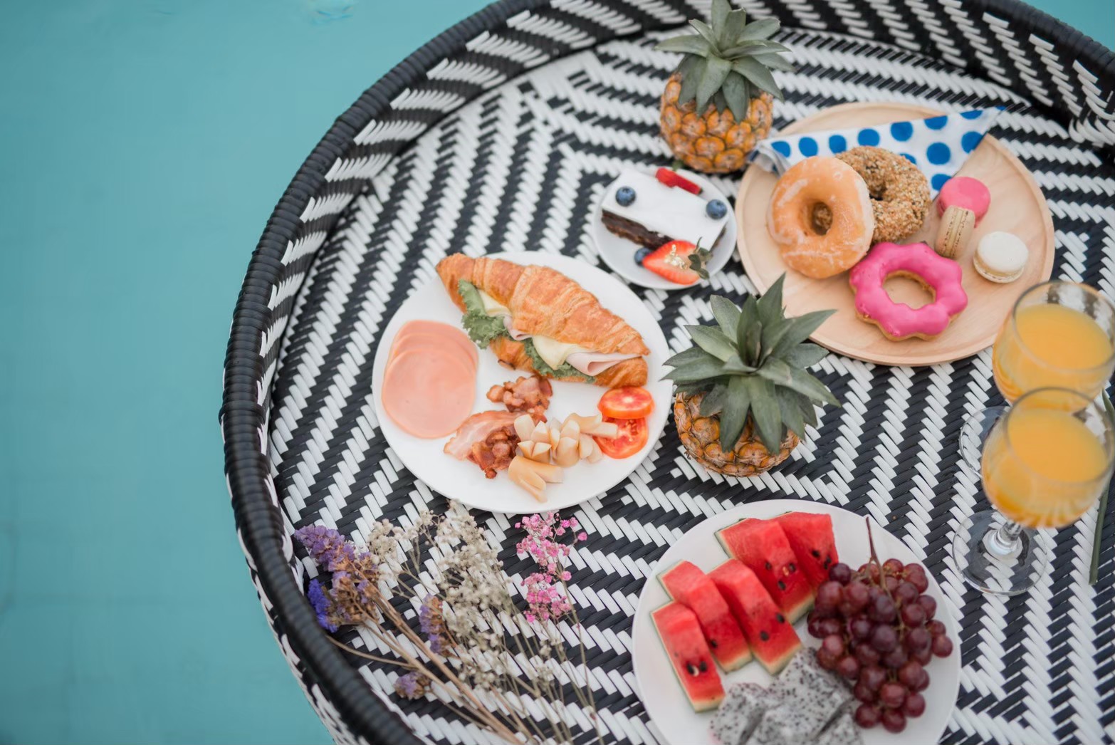 HR15045 บ้านพักติดทะเล The Moon Beach Villa