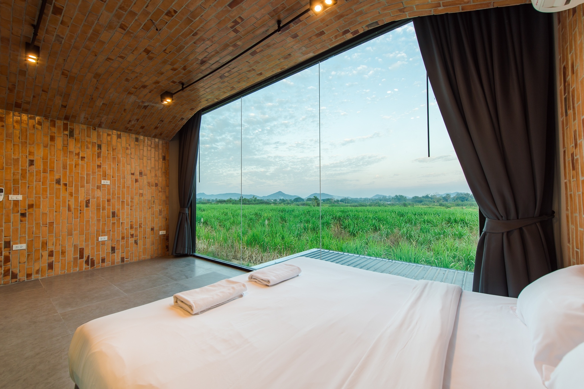 HR4042 บ้านพักหัวหิน บ้านโมเดิร์น สเปซ V.4