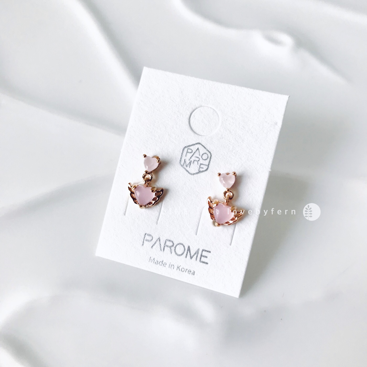 ต่างหูจิ๋ว หัวใจตุ้งติ้งหัวใจติดปีก เพชรสีชมพูตัวเรือนสีพิงค์โกลด์ เพชรใส สวย น่ารักมากๆ ขนาด 0.7x1 cm งานเกรดจิวเวลรี่ สีไม่ลอกไม่ดำ lead & nikle free #silverpost #MadeinKorea
