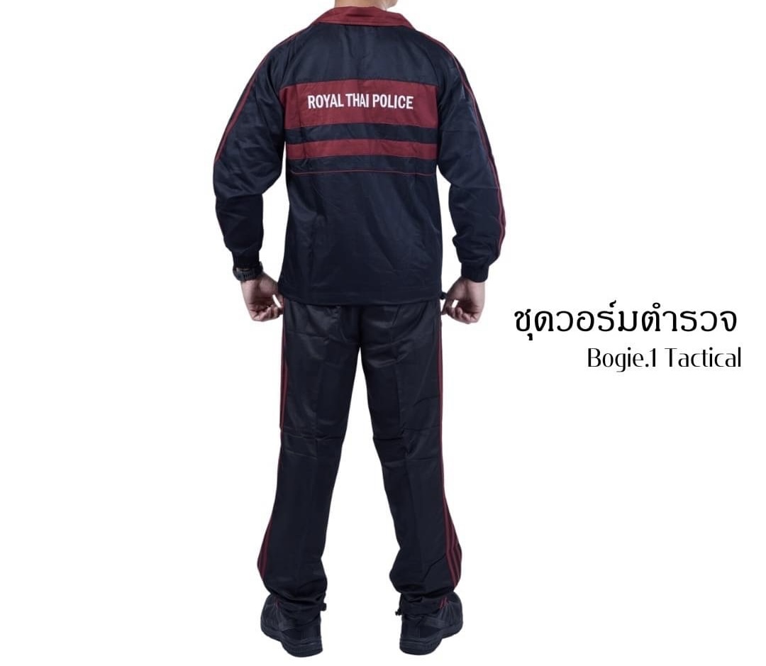 NEW ชุดวอร์มตำรวจ พร้อม กางเกงขายาว ผลิตจากผ้าวอร์ม ระบายอากาศดี แห้งไว ไม่อับชื่้น ซับในตาข่าย ช่วยระบายอากาศ สัมผัสนุ่มทุกครั้งที่สวมใส่ กระเป๋าเสื้อ และกางเกง มีซิปซ้ายขวา อกซ้าย ปักโลโก้สำนักงานตำรวจแห้งชาติ ด้านหลัง ปัก Royal Thai Police ชายเสื้อและก