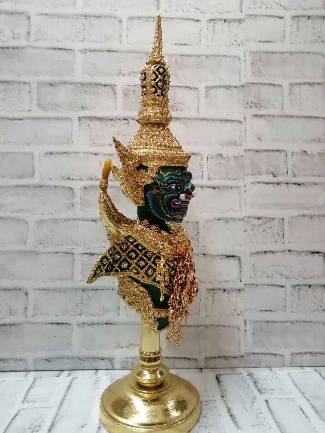 หุ่นพิเภก พร้อมฐานทอง