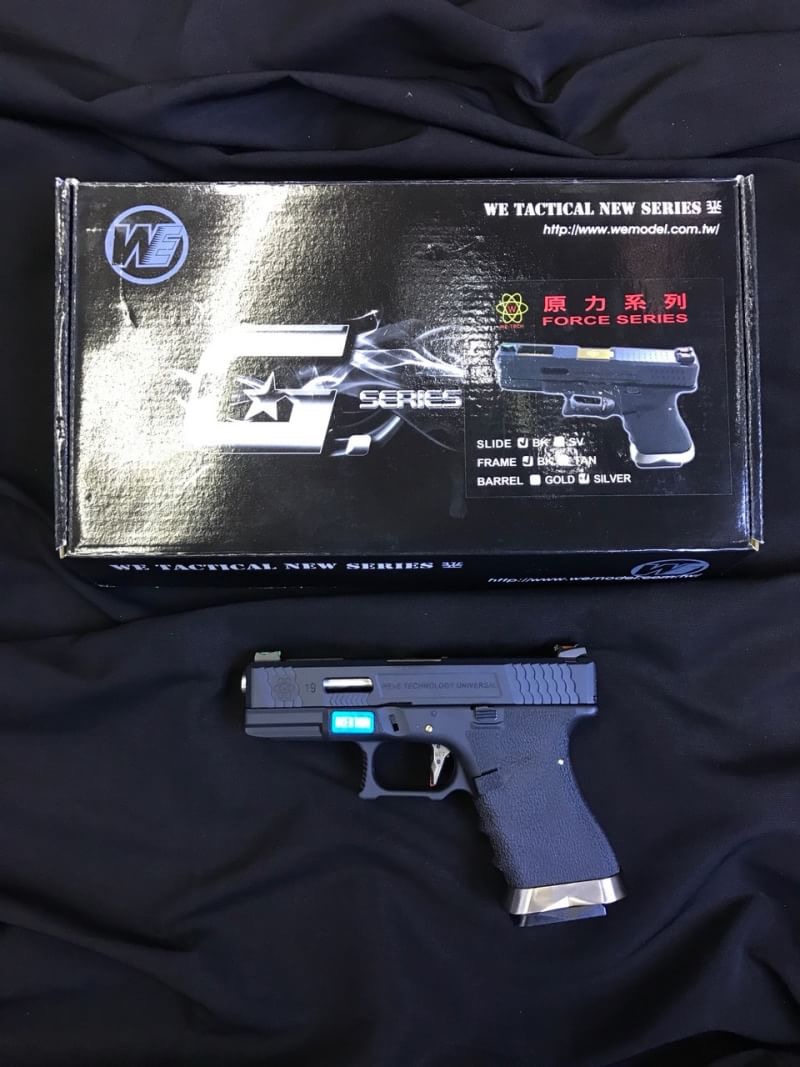 Re-Stock ! WE G-Force 17-18-19 Custom Black&silver Slide 6mm Airsoft GBB Pistol