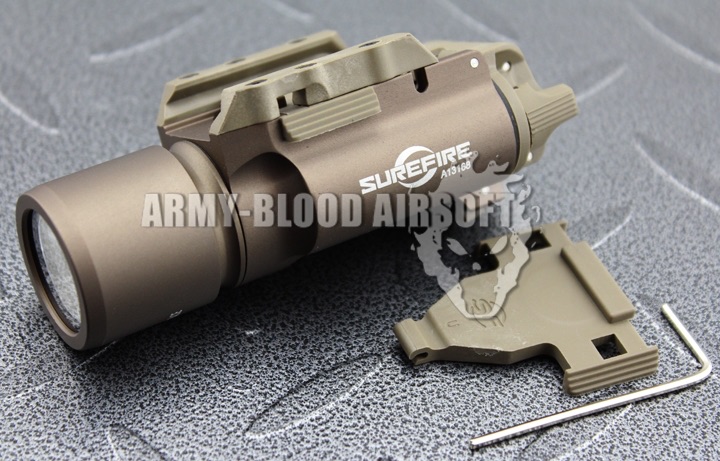 SureFire X300 LED Handgun / Long Gun WeaponLight Replica (TAN)