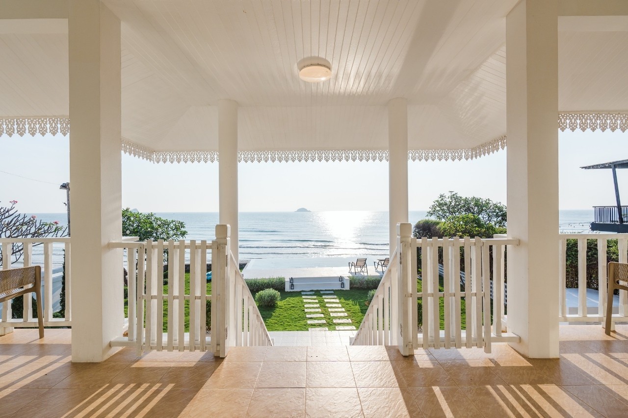 HR15076 บ้านพักติดทะเลหัวหิน The Luxe Beach Villa