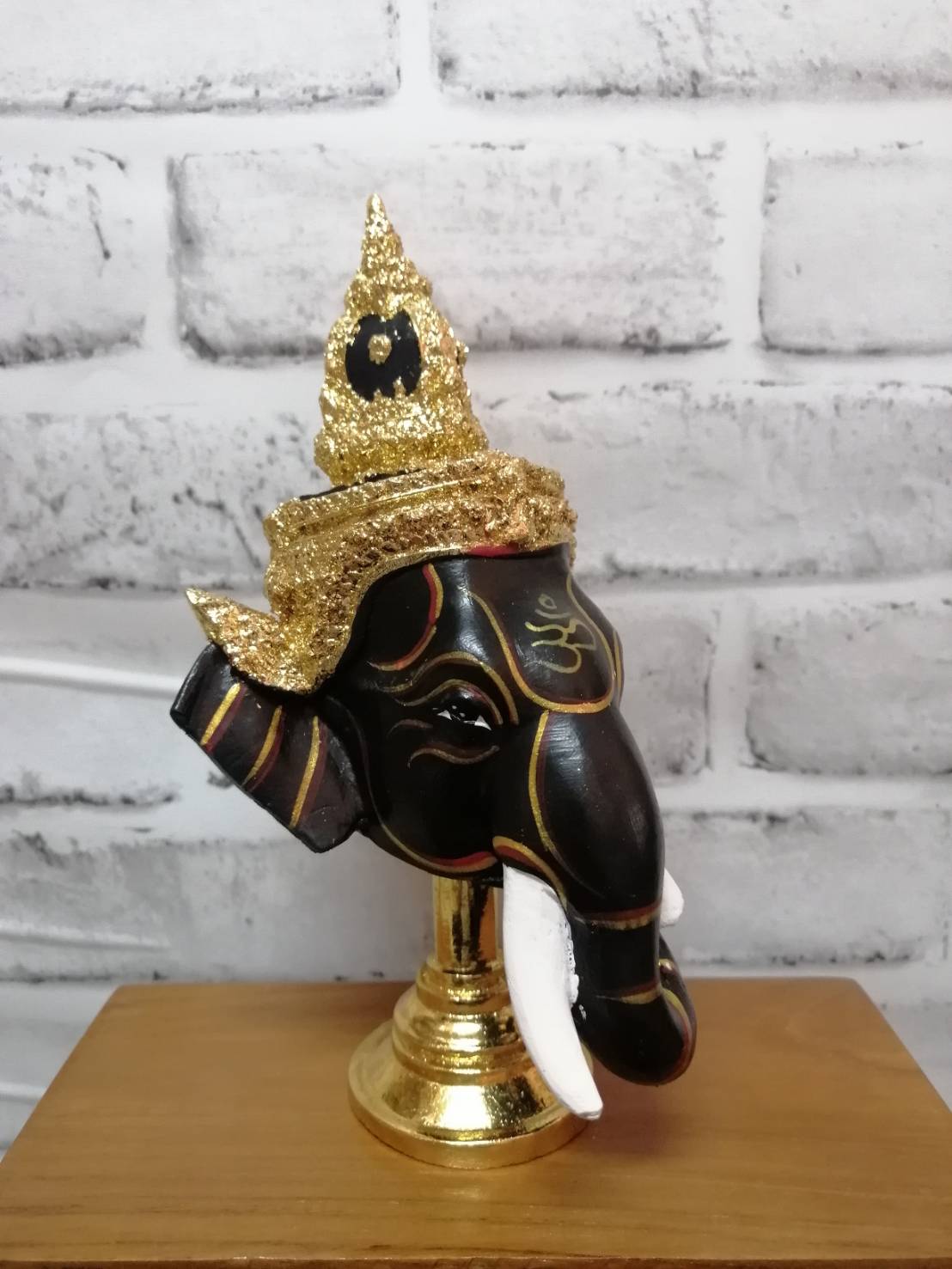 พระพิฆเนศ ขนาดกลาง 4 นิ้ว พร้อมฐานทอง (เรซิ่น)