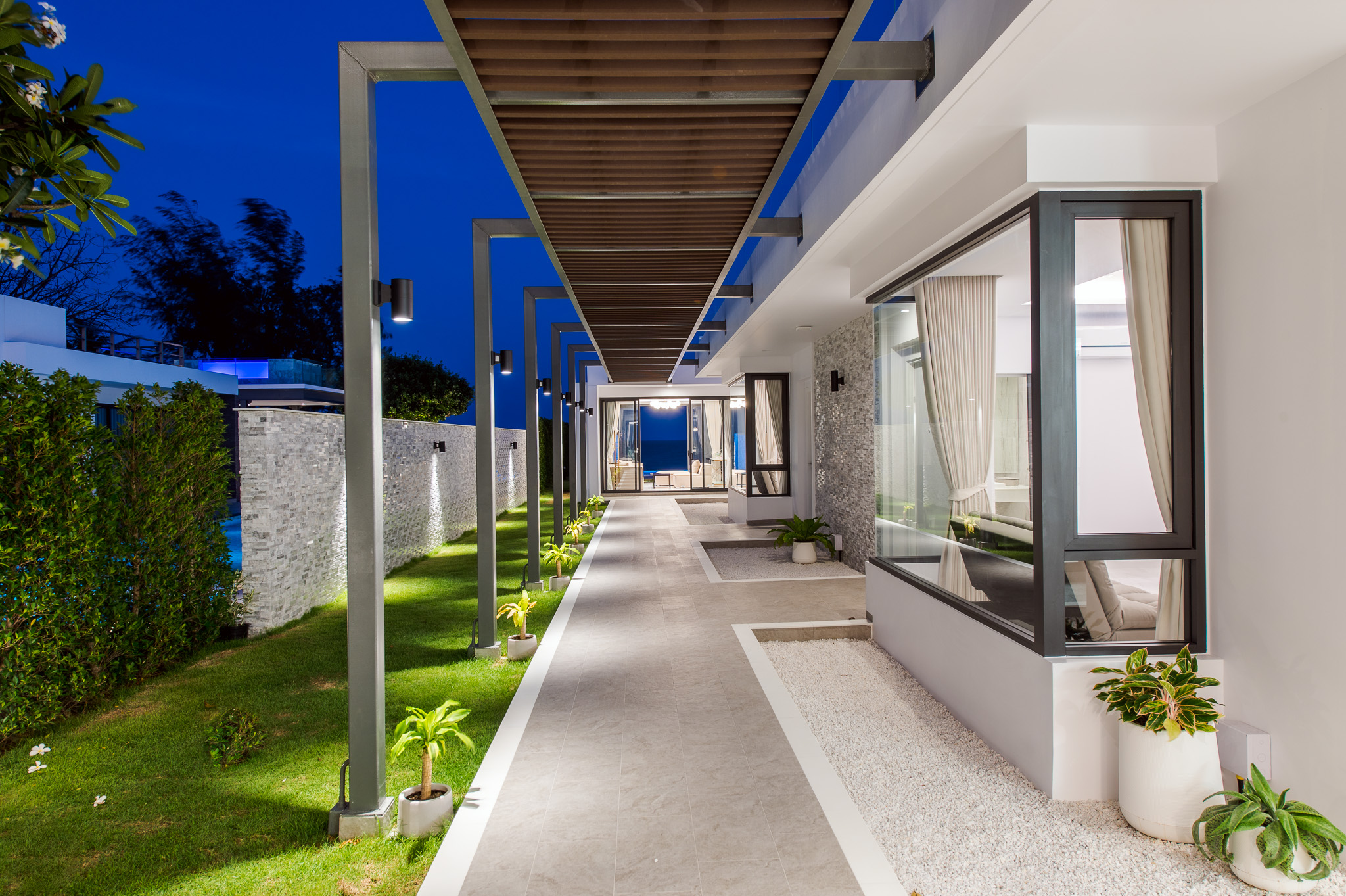 HR15066 บ้านพักติดทะเลหัวหิน The Casa Rocca Beach Villa HuaHin