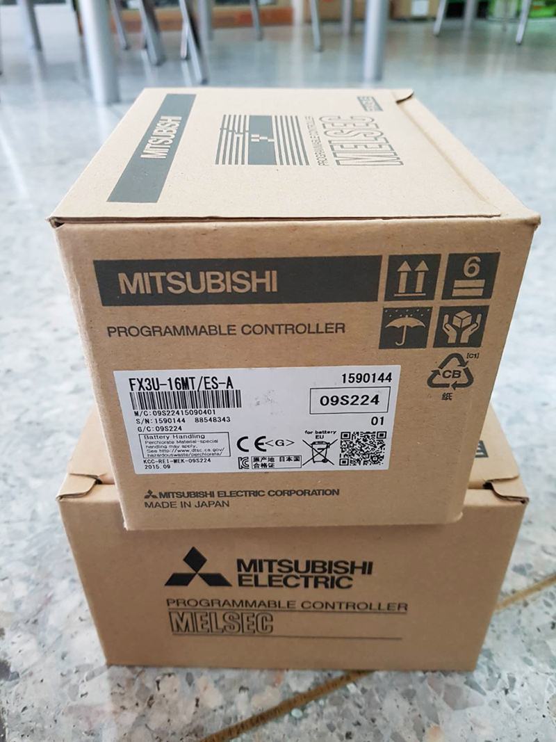 FX3U-16MR/ES-A PLC MITSUBISHI 8 IN/8OUT AC/DC/RELAY