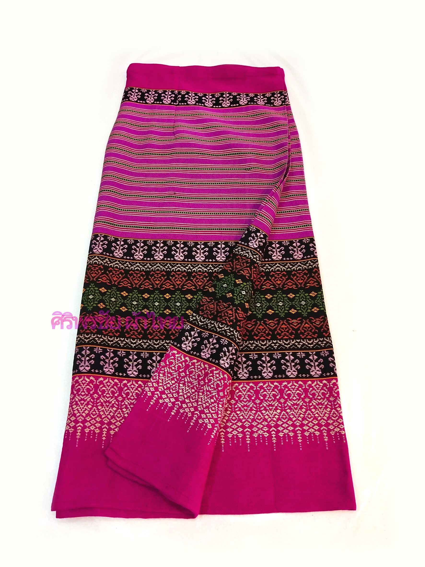 #ผ้าถุงสำเร็จรูปผ้าซิ่นตีนจกไทยลืออัดผ้ากาว #ผ้าซิ่นสำเร็จรูปผ้าฝ้ายทออัดผ้ากาวเย็บถุงแล้ว ตามภาพ FREE SIZE