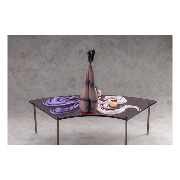 เปิดจอง : Ying Swei Frolicking Flowers Verse I