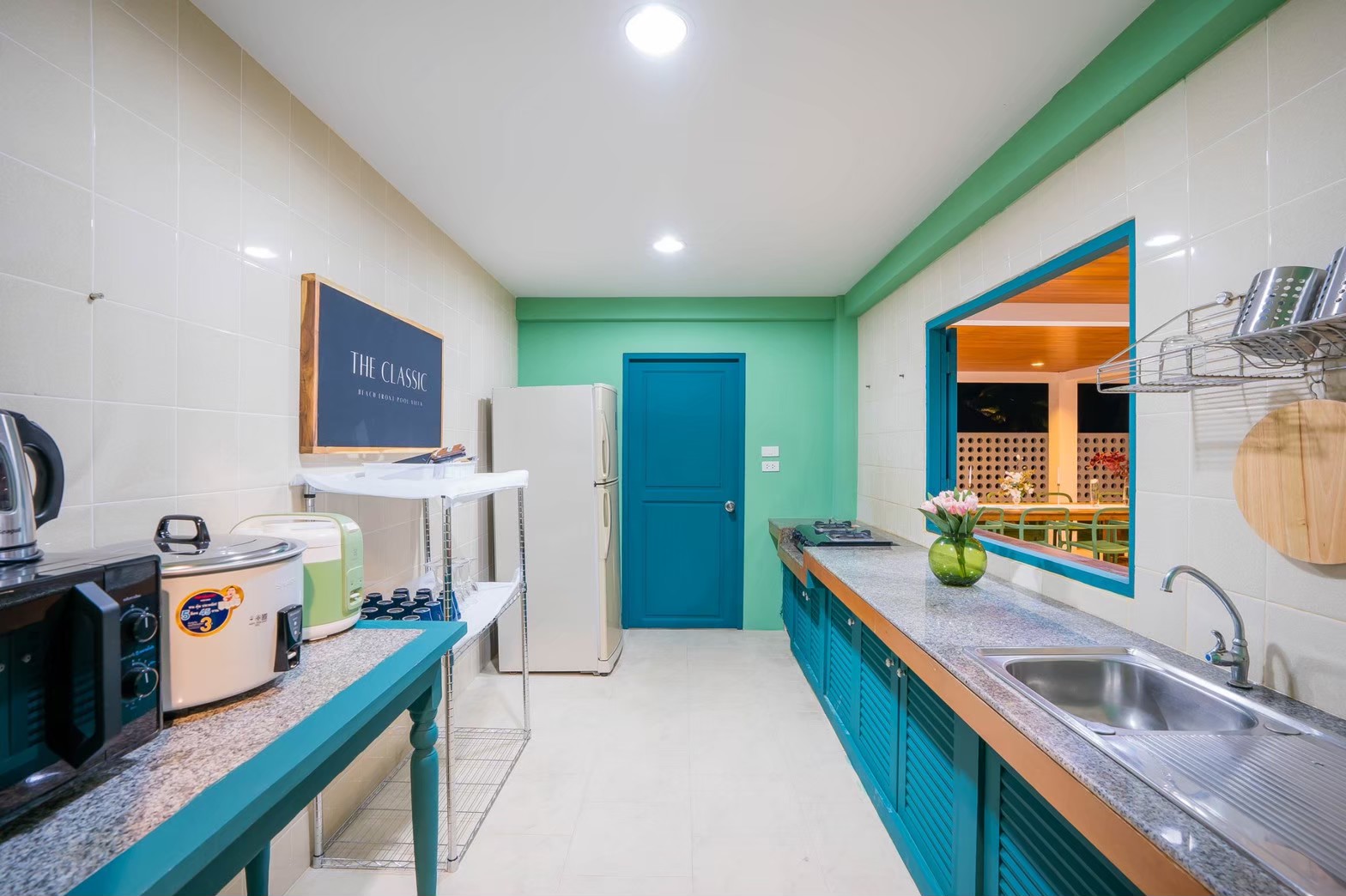 HR15050 บ้านพักติดทะเล The Century Beach Villa Cha Am