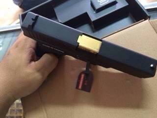 New.สินค้ามาใหม่ ปืนสั้น SAA GLOCK17 สไลท์ดำ ท่อทอง กริปมือโลโก้ GLOCK ราคาพิเศษ