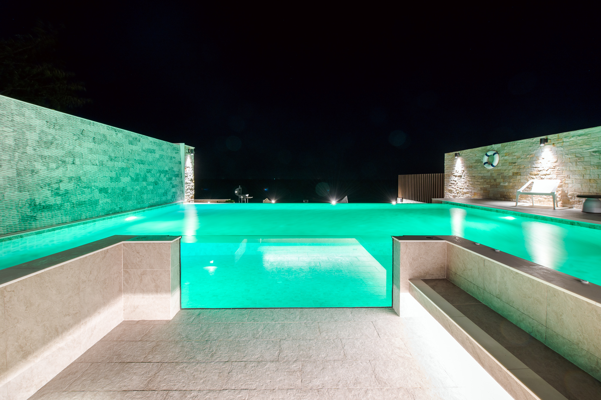 HR15066 บ้านพักติดทะเลหัวหิน The Casa Rocca Beach Villa HuaHin