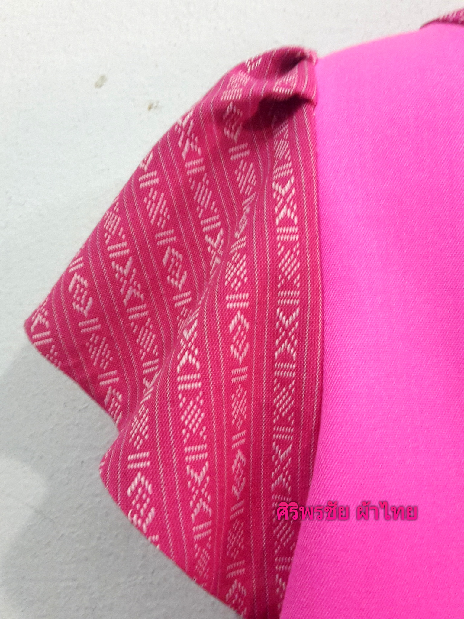 ชุดผ้าไทย ชุดผ้าไทยไหมแพรทอง ชุดผ้าไทยผ้าพื้นเมือง ชุดผ้าไทยไหมแพรทองแต่งลายบลูเบอร์รี่ ชุดทำงานผ้าไทยแต่งเอวเข็มขัด ชุดผ้าไทยใส่ไปงานแต่ง