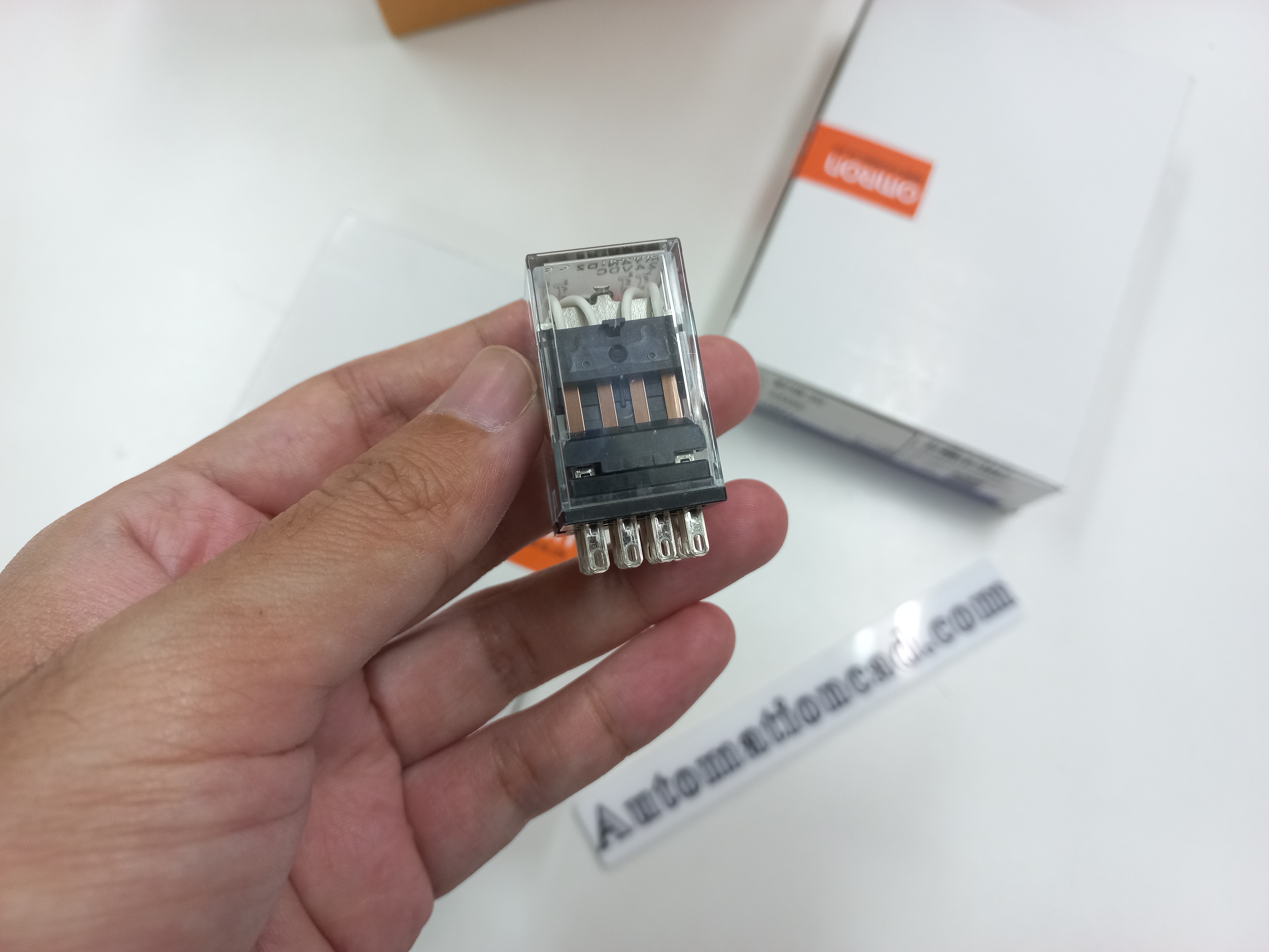 RELAY OMRON รีเลย์ 4 contact มีไฟ LED MY4N-D2 24VDC