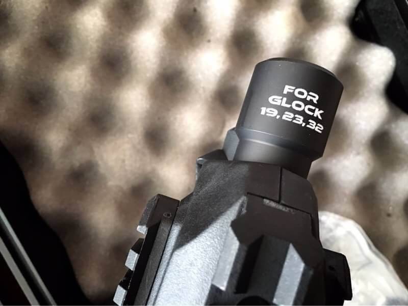 New.ไมโครโรนิของเเท้ ชุด advance kit มีไฟฉาย เเละ กล่องโพลิเมอร์ สำหรับ ปืนสั้น GLOCK 19 , 23 , 25 , 32 ราคาพิเศษ