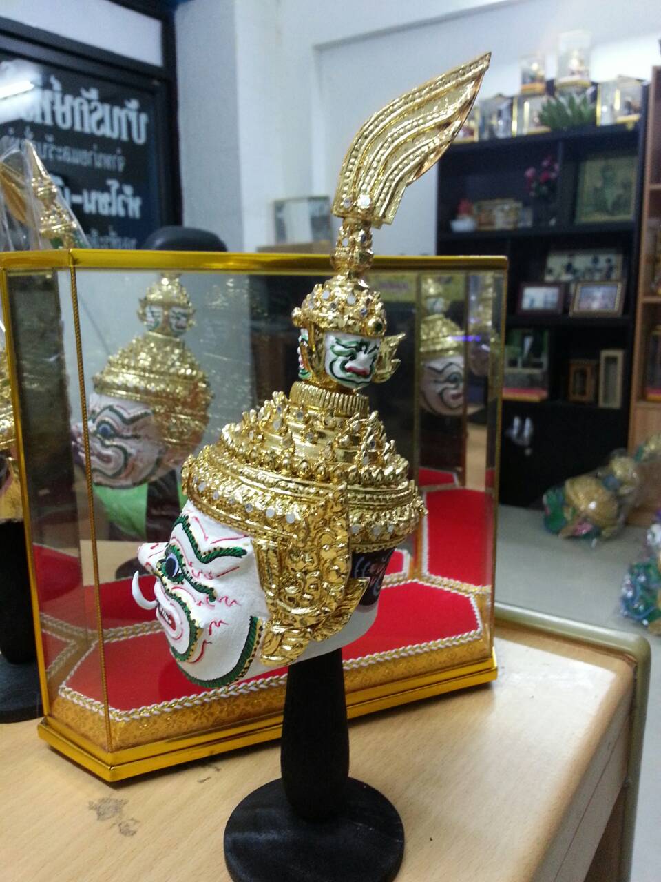 จักรวรรดิ์ ขนาดกลาง งานกระดาษ