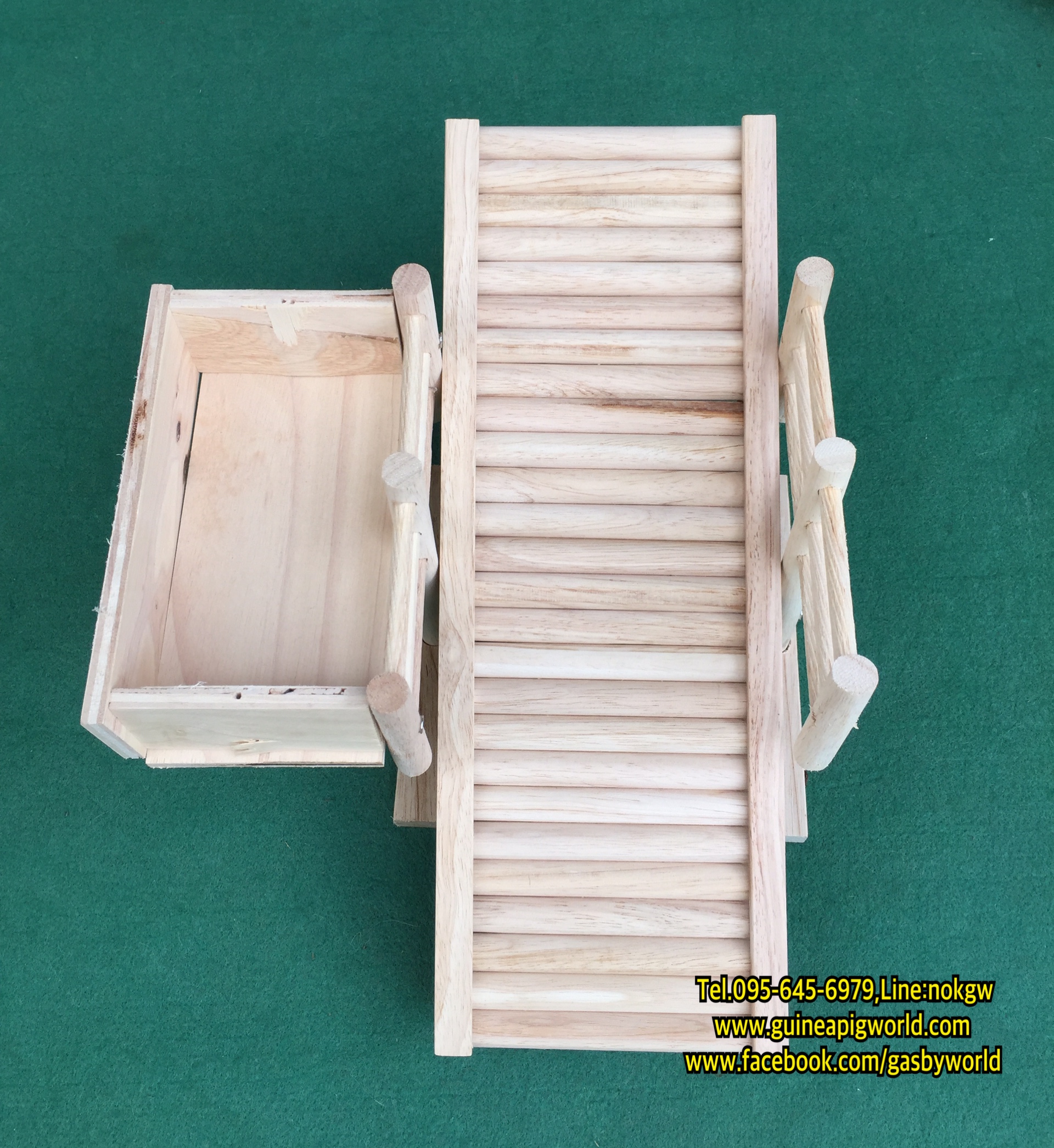 ไม้กระดกพร้อมรางใส่หญ้ามีราวกลาง (Size 47.5x40.5xh.20cm.)