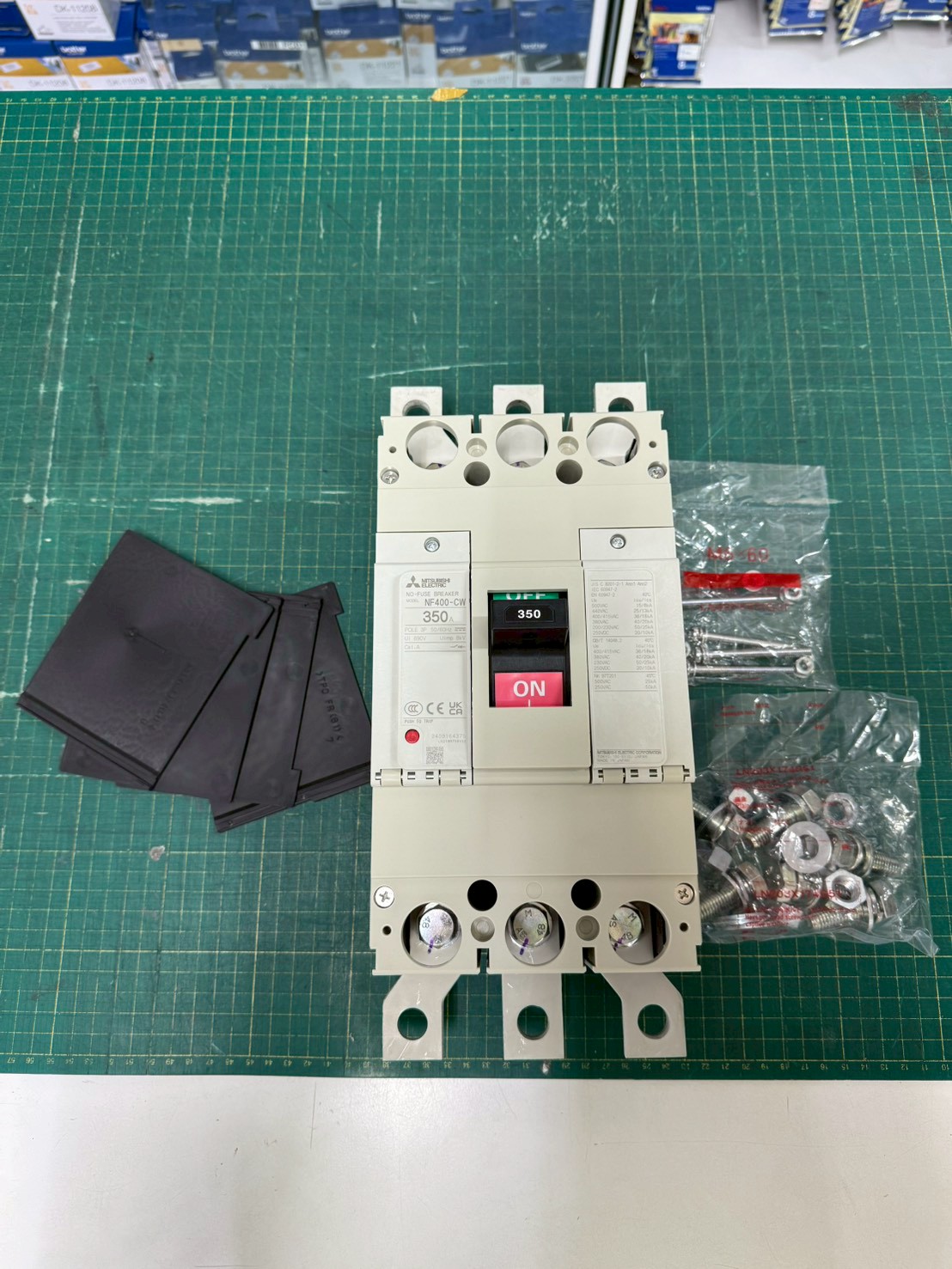 เบรกเกอร์ NF400-CW 3P 350A มิตซูบิชิ MITSUBISHI 350A 3POLE NF400 CW NF400CW