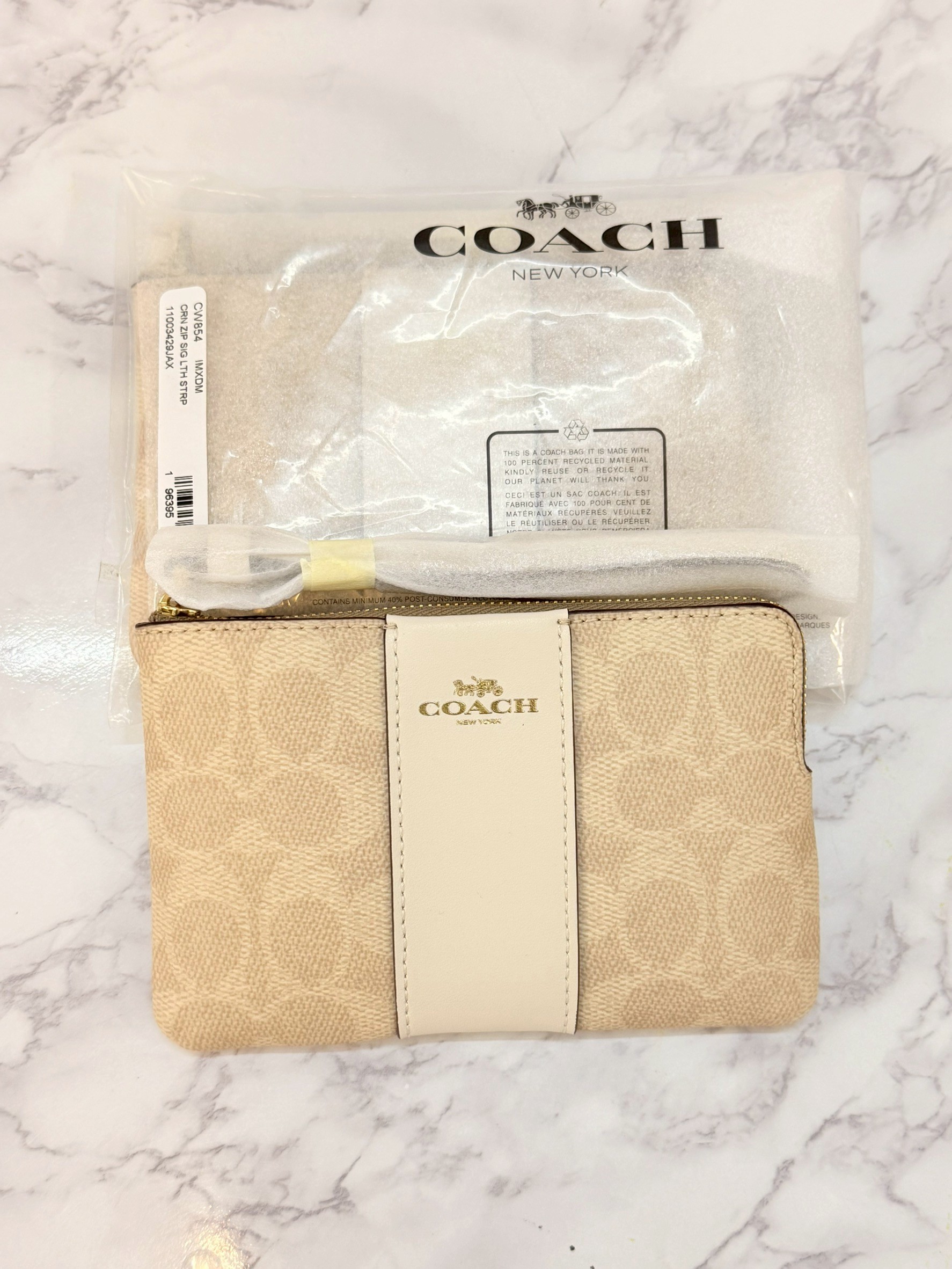 กระเป๋าคล้องมือ Coach แท้ รุ่นCW854