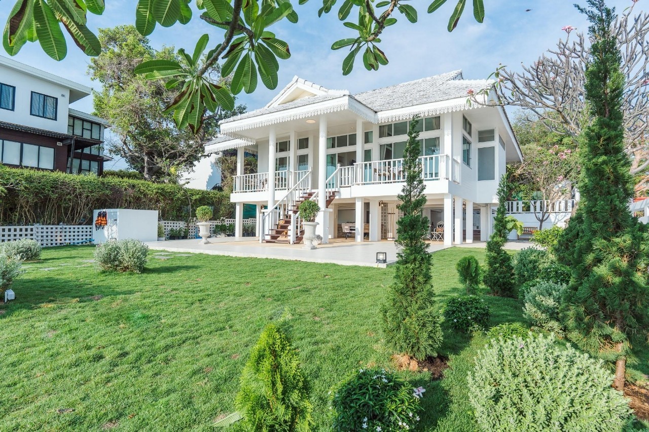 HR15076 บ้านพักติดทะเลหัวหิน The Luxe Beach Villa