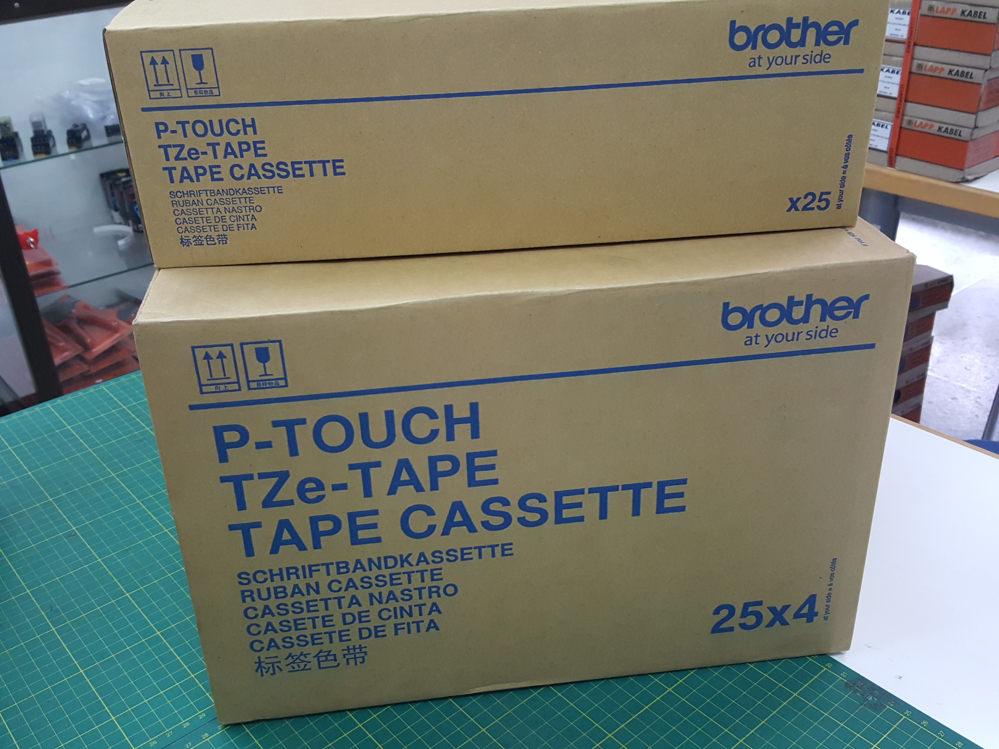 เทปพิมพ์อักษร TZE-221 9 มม. BROTHER ของแท้ ราคาถูก ส่งไว อักษรสีดำ พื้นสีขาว