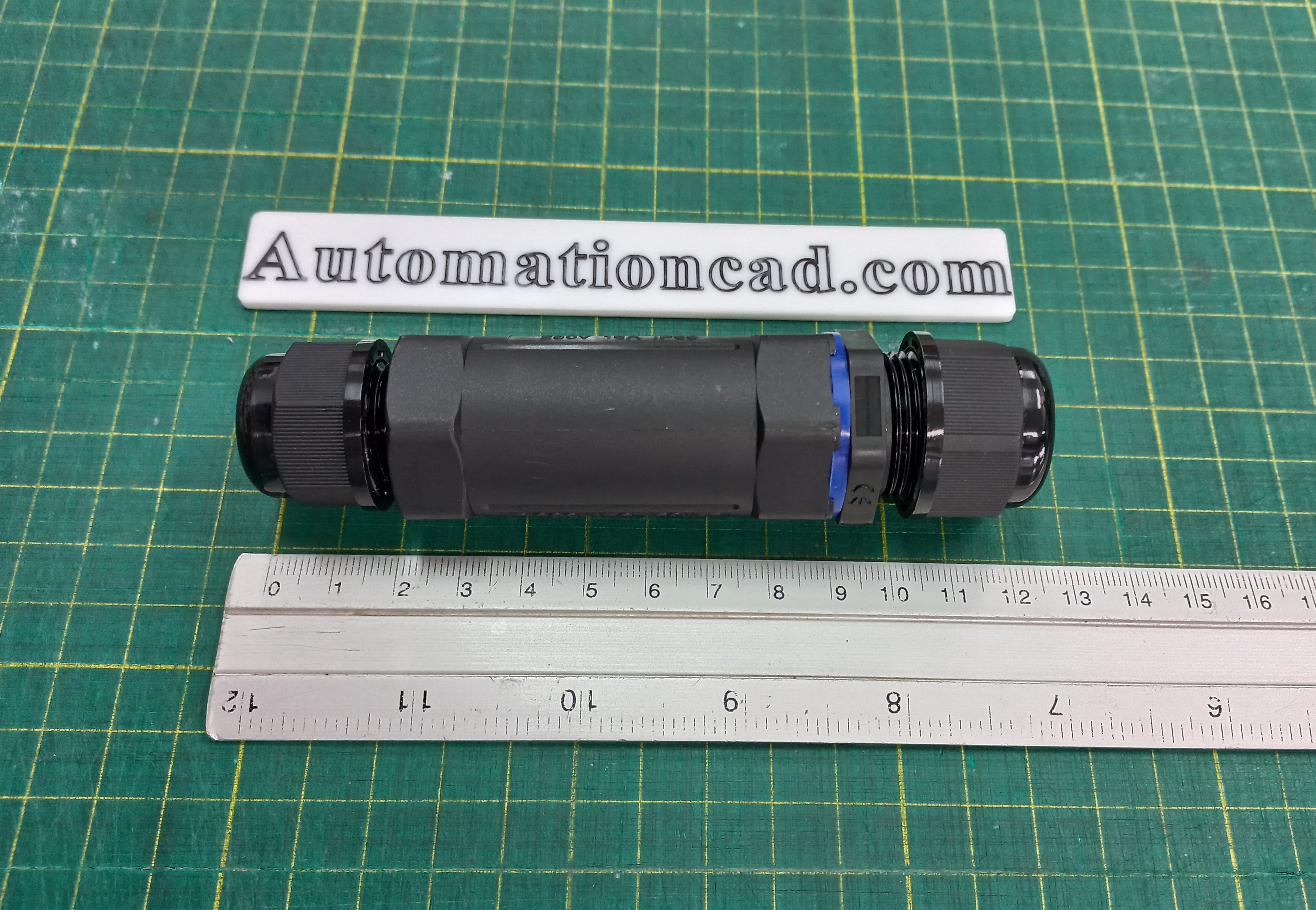 ข้อต่อสายไฟกันน้ำ ใช้กับสายไฟฟ้า ขนาด 0.5 ถึง 2.5 mm² 3 เส้น แบบขันน็อต