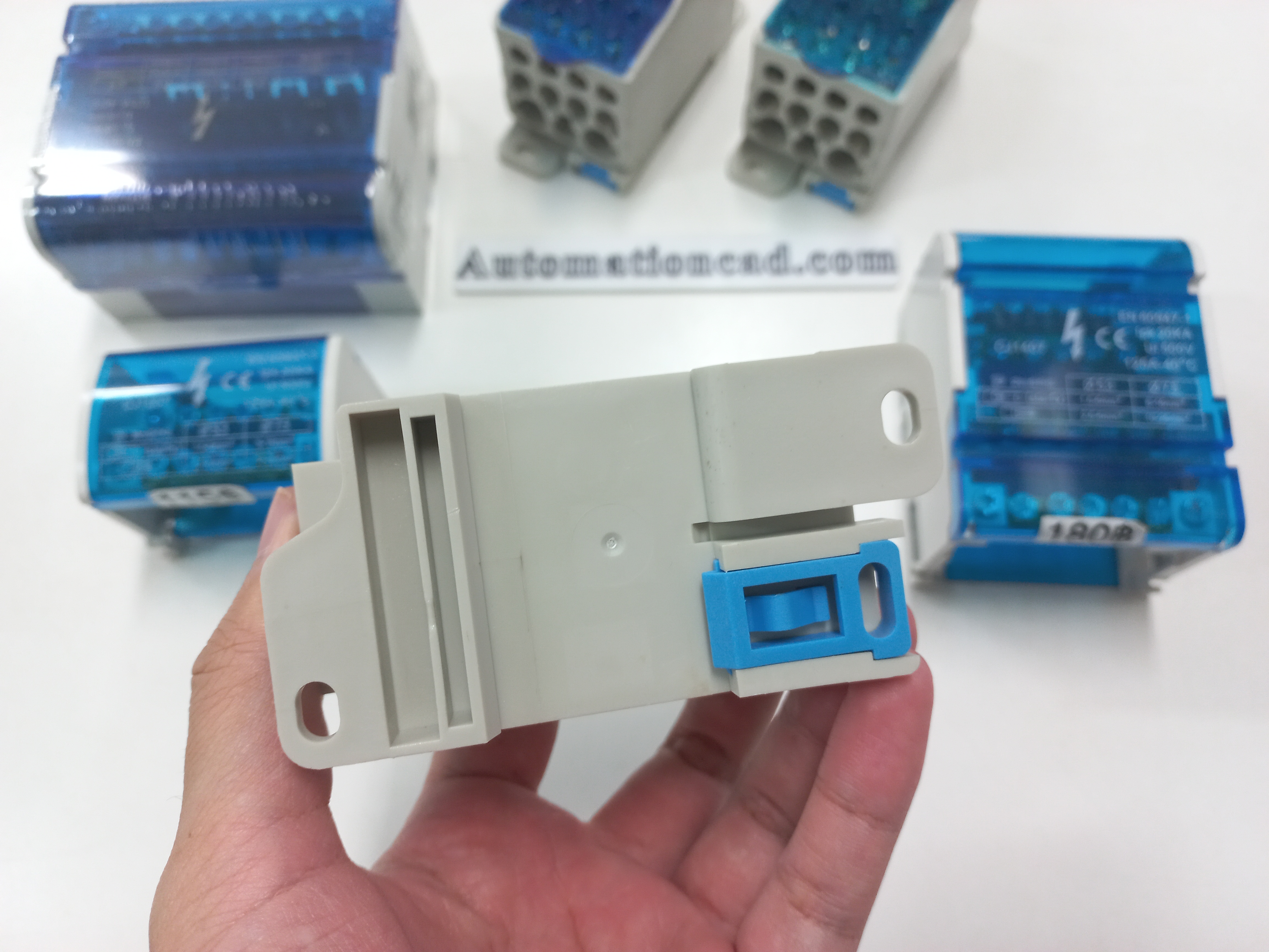 BAR กระจายไฟฟ้า 500A แบบเดี่ยว มีฝาปิด น่าใช้