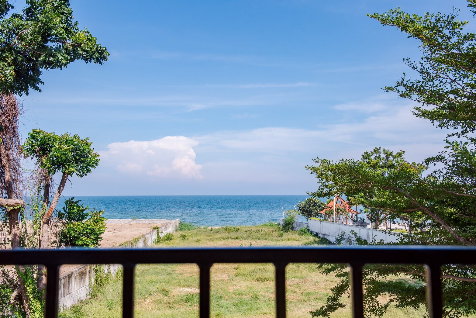 HR15019 บ้านพักหัวหิน บ้านทัศคานี บีช วิลล่า 1 ( Blue 3Bed Sea View )