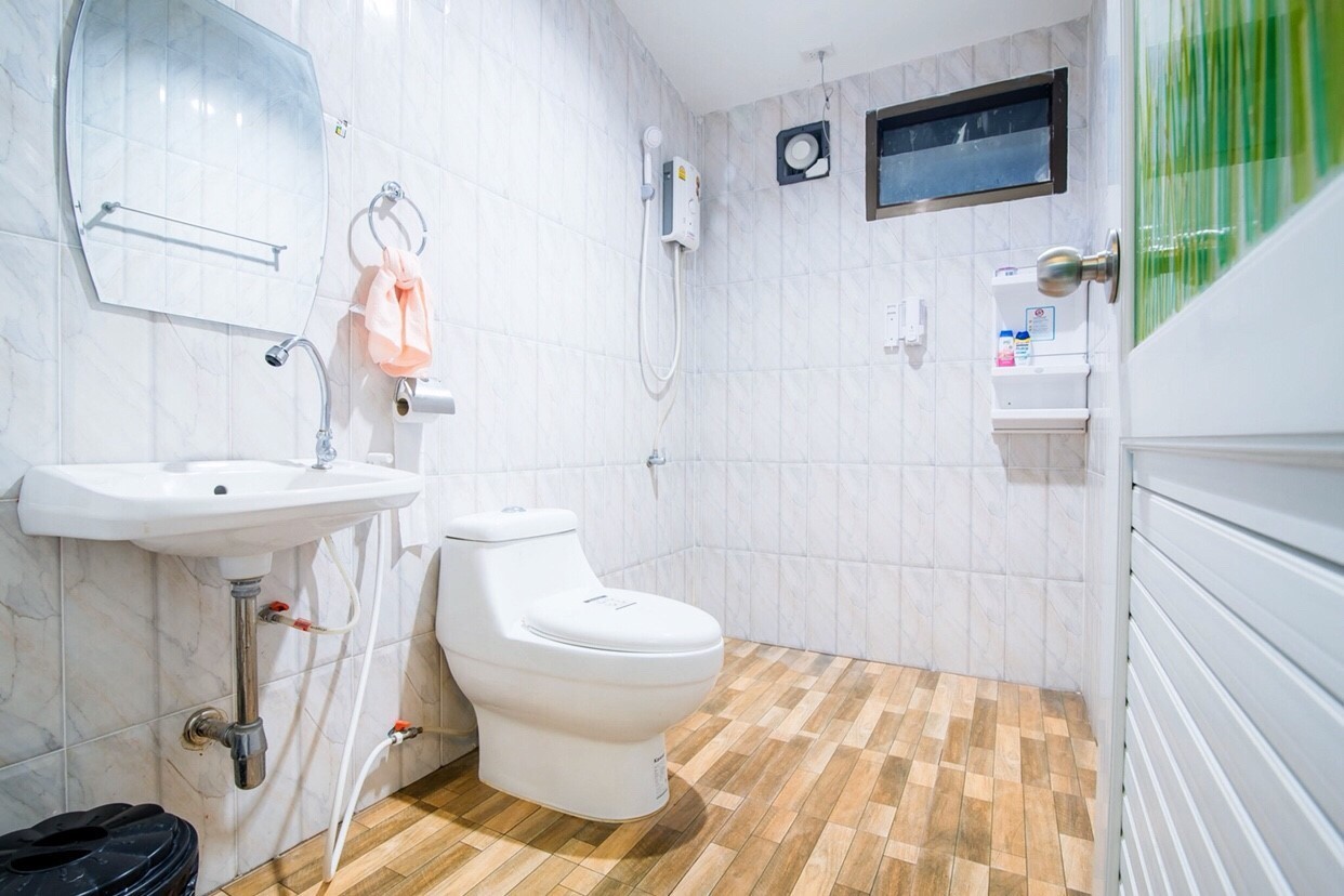 HR 5002 บ้านพักชะอำ บ้านไรโน่