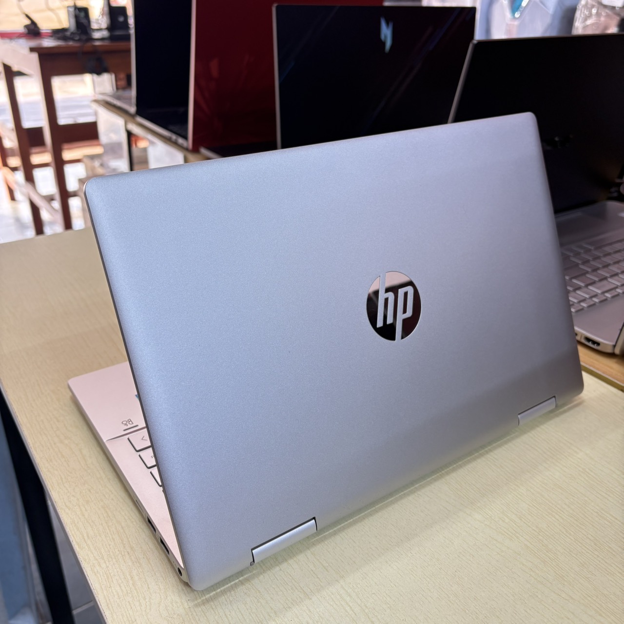 HP PAVILION X360 14 – EK0002TU * NOTEBOOK แบบฝาพับ 360 องศา หน้าจอ TOUCH SCREEN + ปากกา * ติดฟิล์มกันรอยหน้าจอแล้ว สภาพเครื่อง 90%
