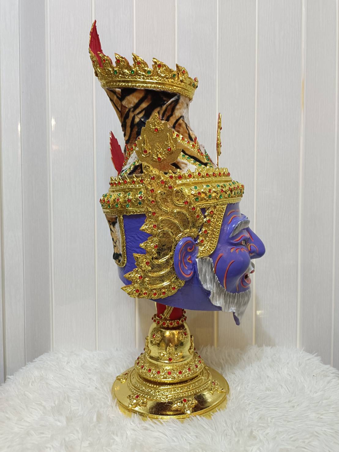 เศียรพ่อแก่ ปู่ฤาษีนารายณ์ ขนาดครอบ พร้อมฐานไม้สีแดง