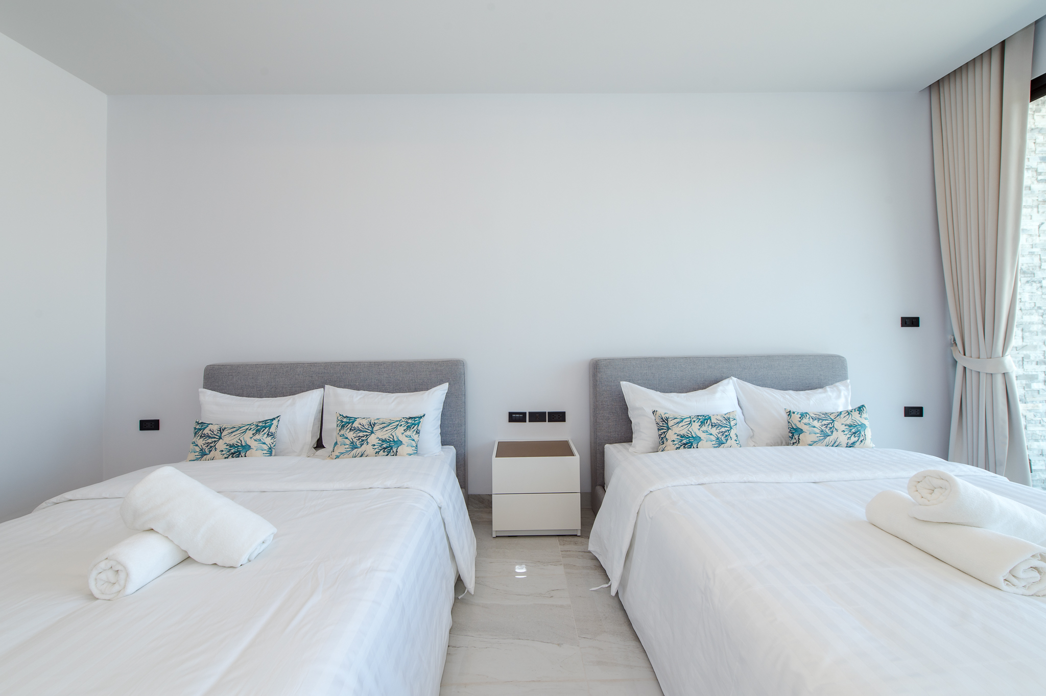 HR15066 บ้านพักติดทะเลหัวหิน The Casa Rocca Beach Villa HuaHin