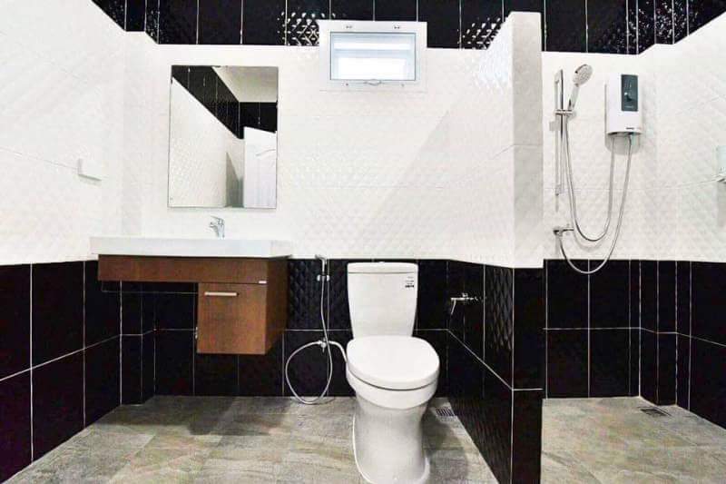 HR 5005 บ้านภูผา คาราโอเกะ โต๊ะพูล