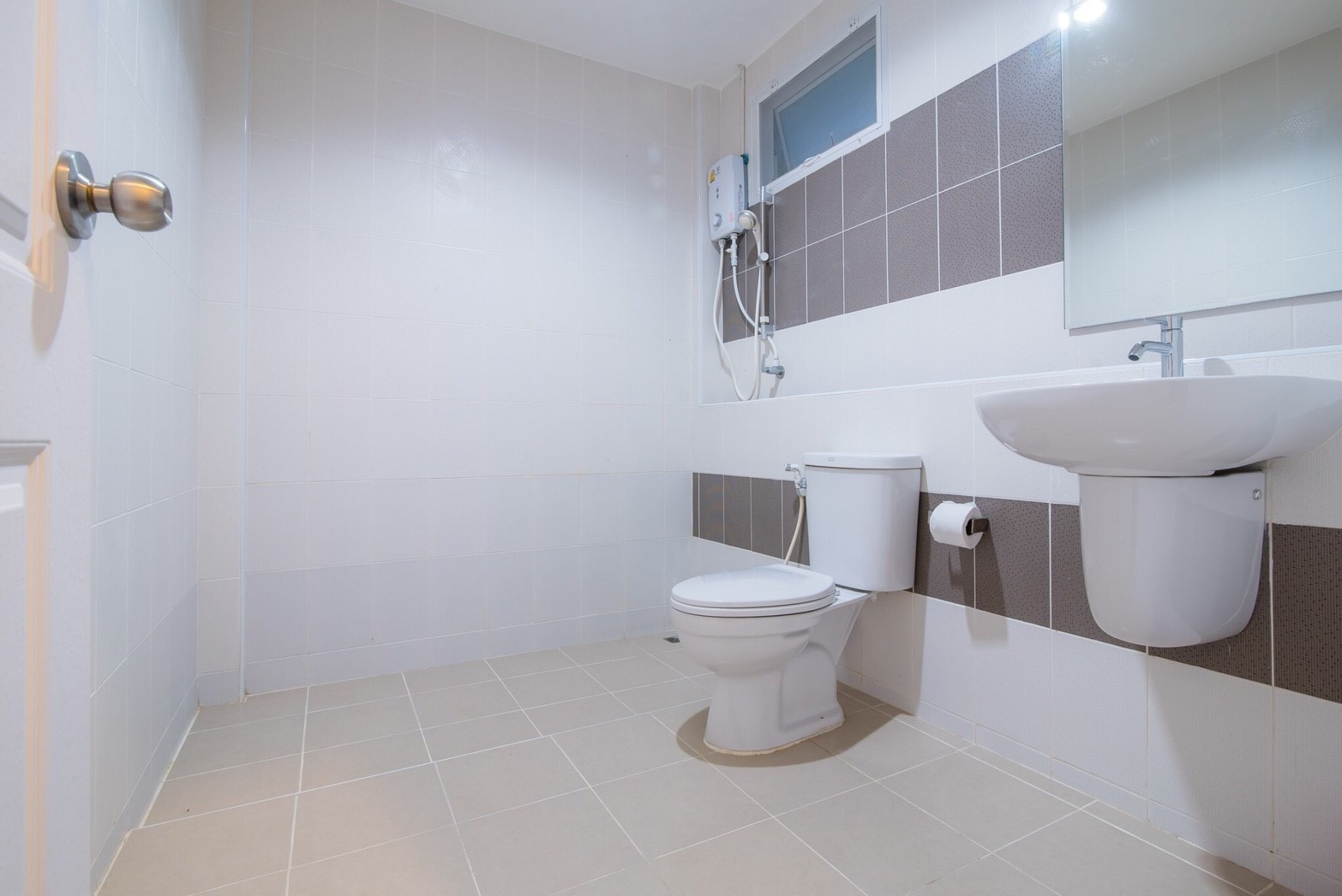 HR 4022 บ้านพักหัวหิน บ้านกาแลคซี่ คาราโอเกะ E