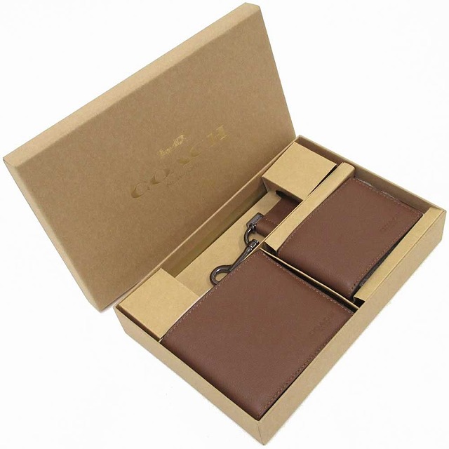 กระเป๋า Coach แท้ รุ่น F64118 COMPACT ID WALLET