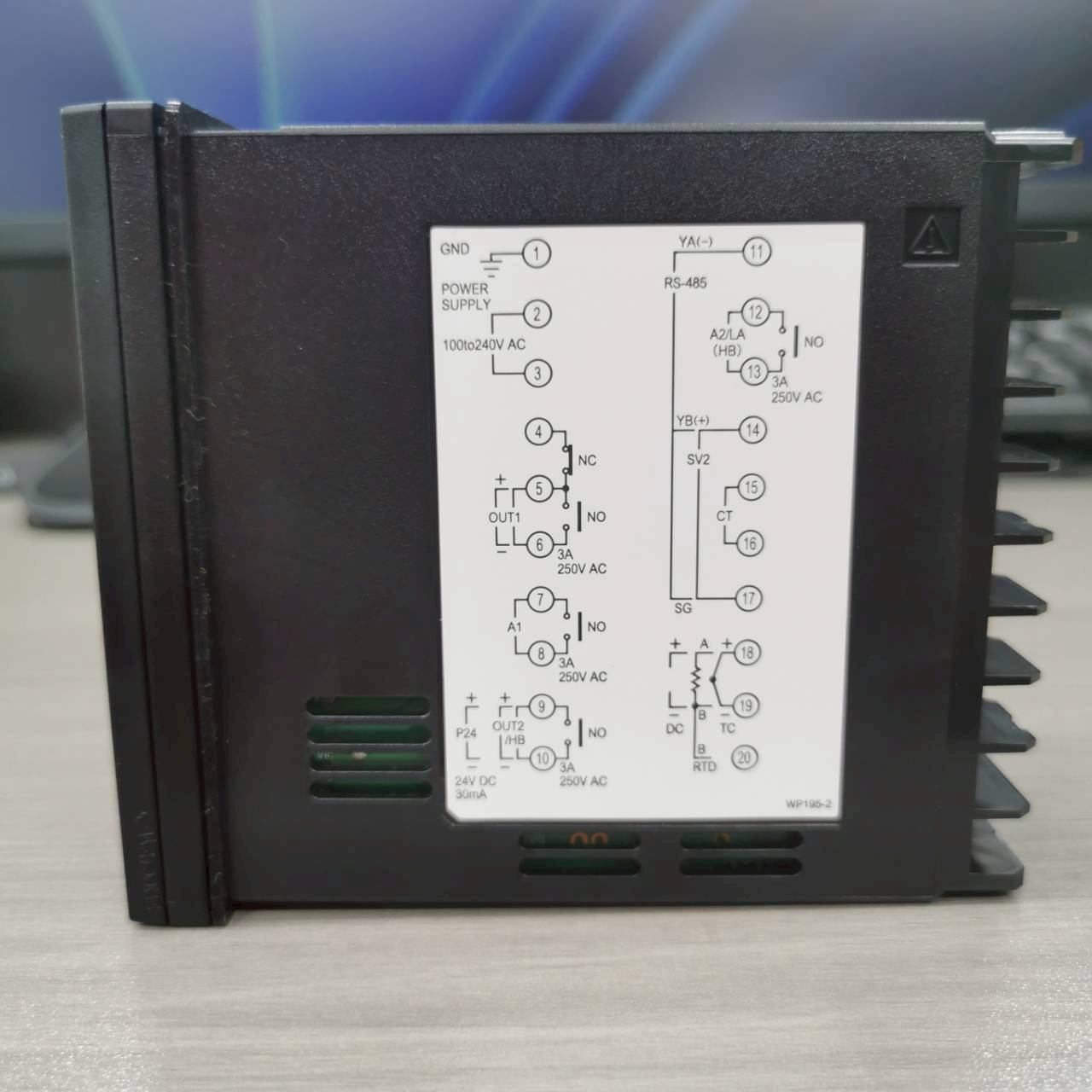 SHINKO เครื่องวัดและควบคุมอุณหภูมิ Temperature Controller - Multi JCR-33A-A/M