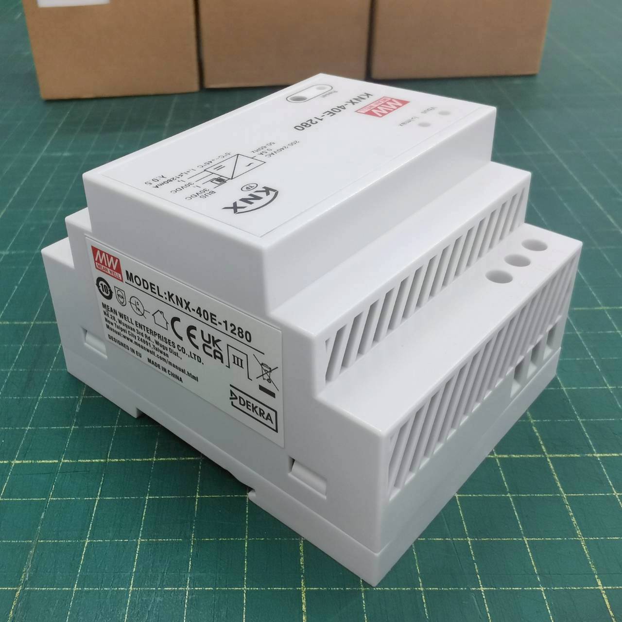 สวิทช์ชิ่งพาวเวอร์ซัพพลาย Meanwell KNX-40E-1280 POWER SUPPLY 40W 30V 1.28A